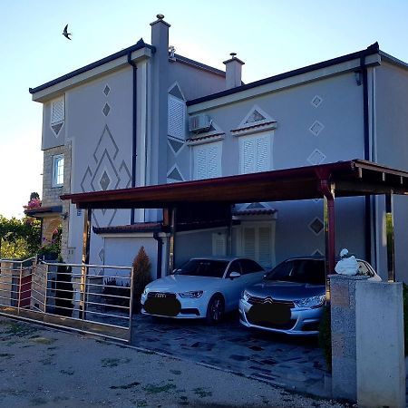 Apartments Petar & Anka Biograd Na Moru Ngoại thất bức ảnh