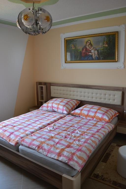 Apartments Petar & Anka Biograd Na Moru Phòng bức ảnh