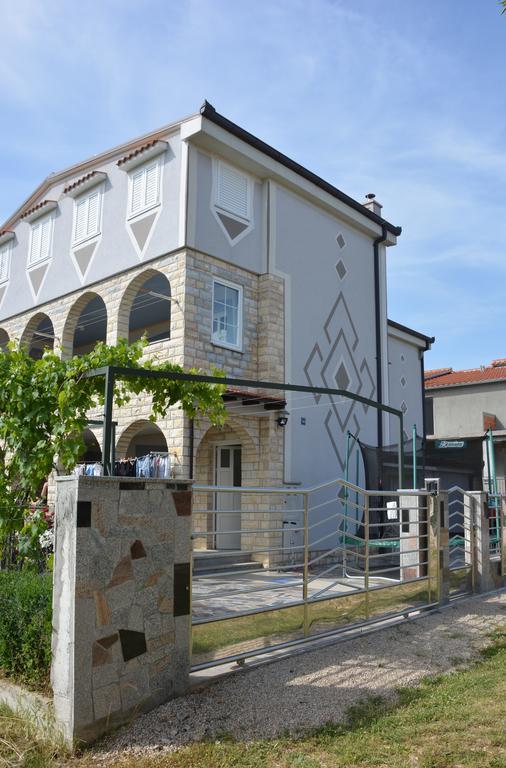 Apartments Petar & Anka Biograd Na Moru Ngoại thất bức ảnh