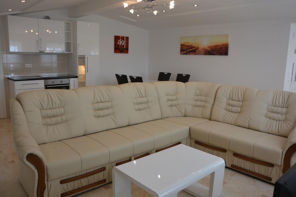 Apartments Petar & Anka Biograd Na Moru Ngoại thất bức ảnh