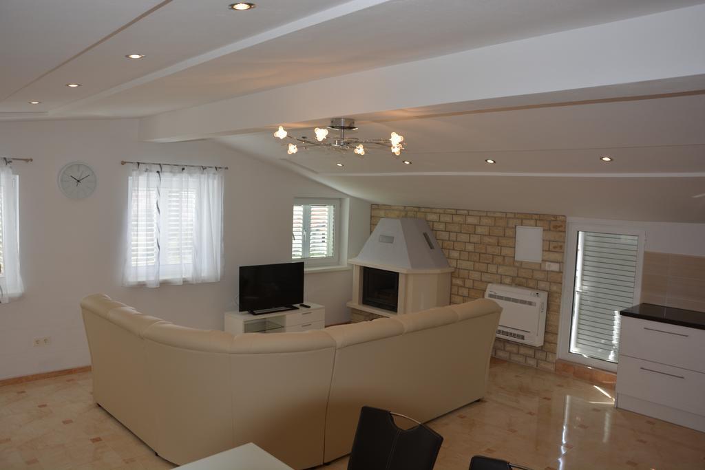 Apartments Petar & Anka Biograd Na Moru Ngoại thất bức ảnh