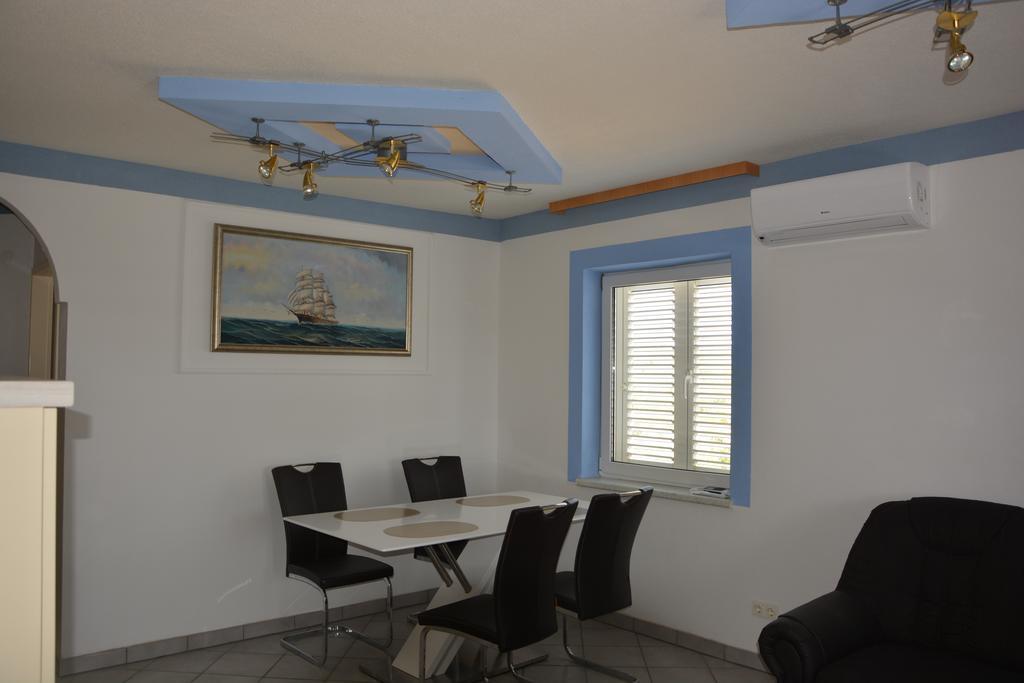 Apartments Petar & Anka Biograd Na Moru Ngoại thất bức ảnh